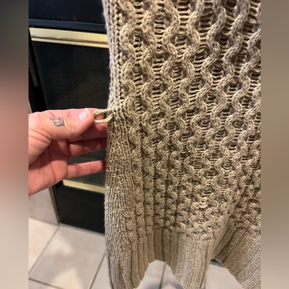 Knitted Sweater dress w/ Short Sleeves- Wet Seal - Picture 5 of 9